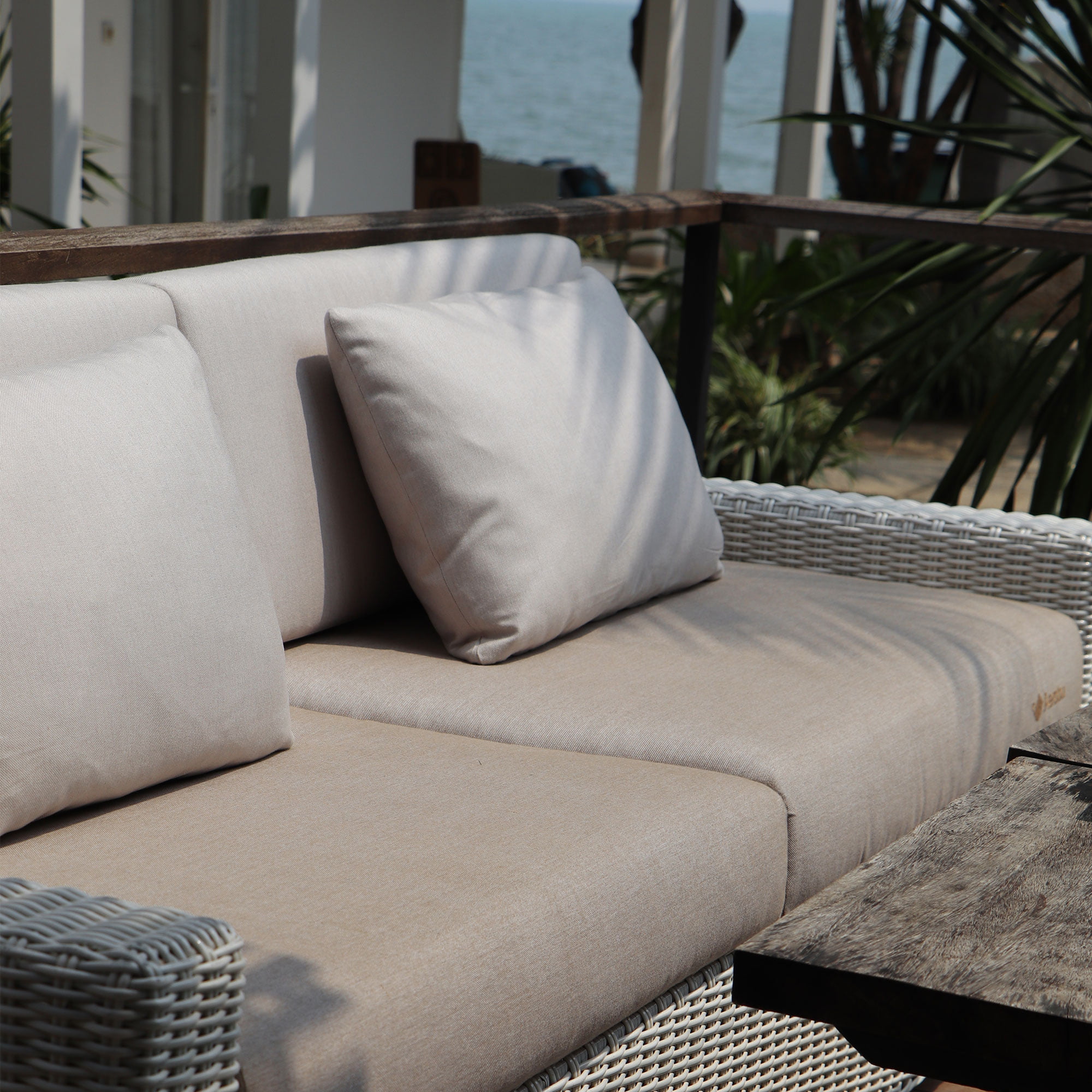 Custom Cushions for Outdoor Furniture: Enhance Your Outdoor Experience